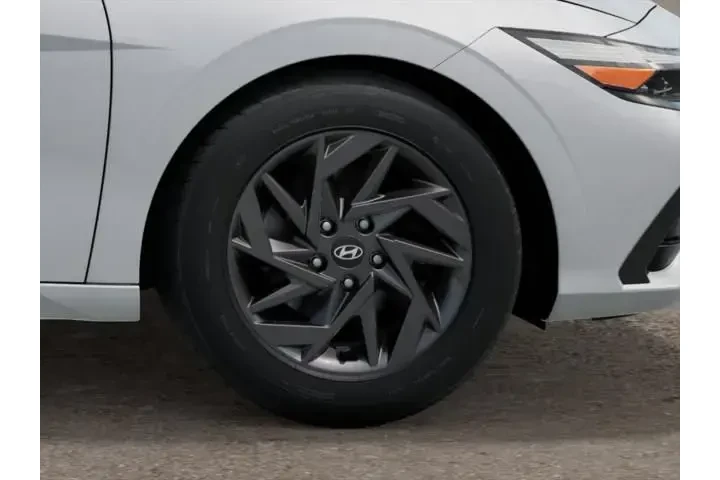 $27725 : Hyundai ELANTRA Hybrid 2025 image 6