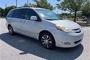 $4950 : 2006 Sienna XLE 7 Passenger thumbnail