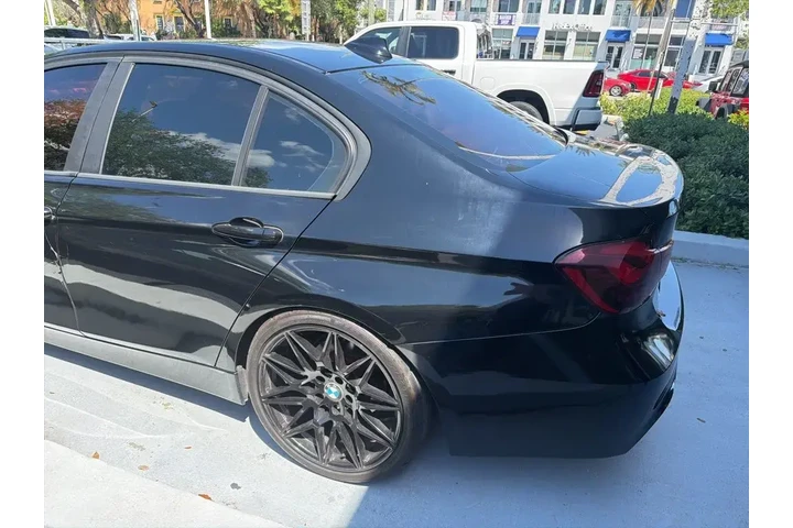 $3500 : BMW 3 Series 2014 320i 4dr S image 6