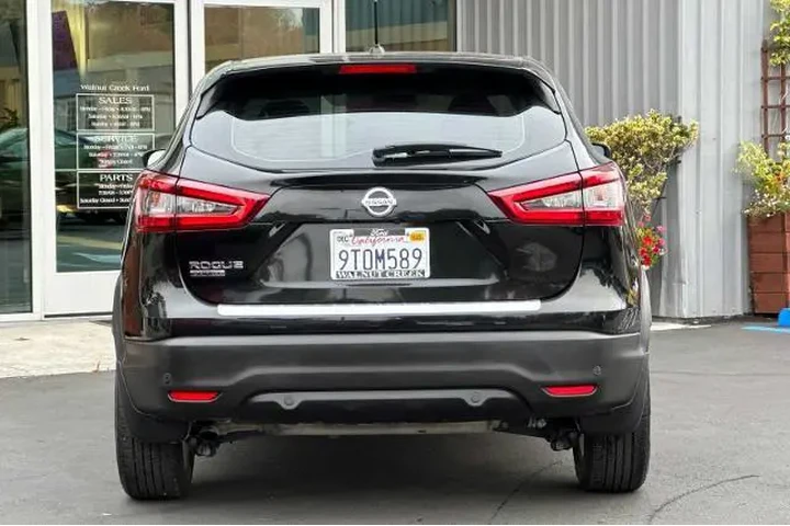 $16811 : Nissan Rogue Sport 2020 S 4d image 5