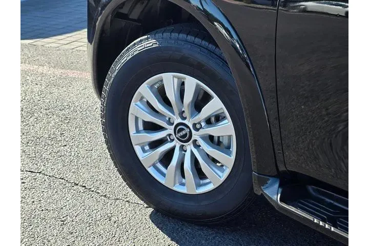 $28698 : Nissan Armada 2023 4x2 SV 4d image 8