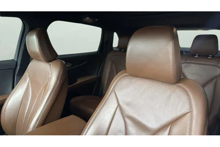 $38591 : Lincoln Nautilus 2022 AWD Re image 10