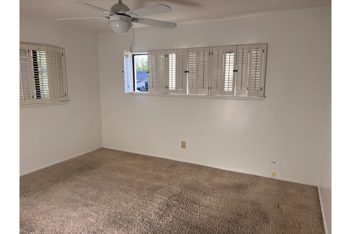 $700 : 2 cuartos image 6