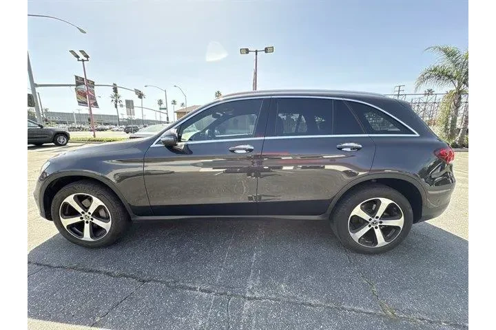 $23640 : Mercedes-Benz GLC 2021 GLC 3 image 4
