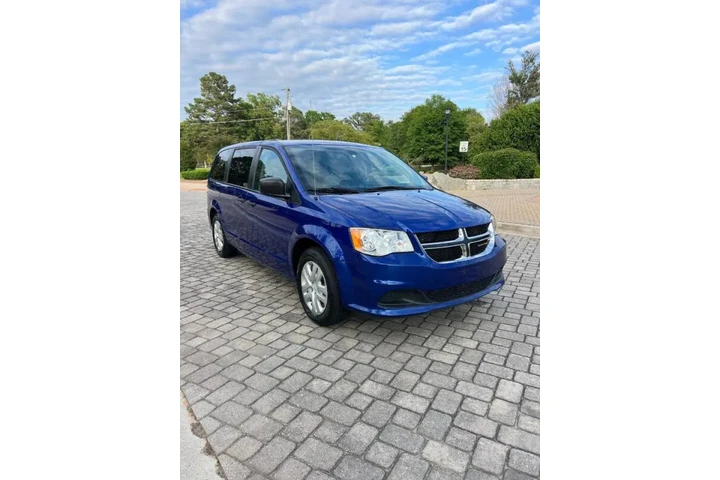 $4500 : 2019 Grand Caravan SE image 6