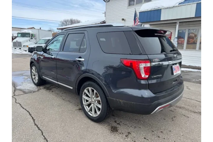 $15990 : 2017 Explorer Limited image 9