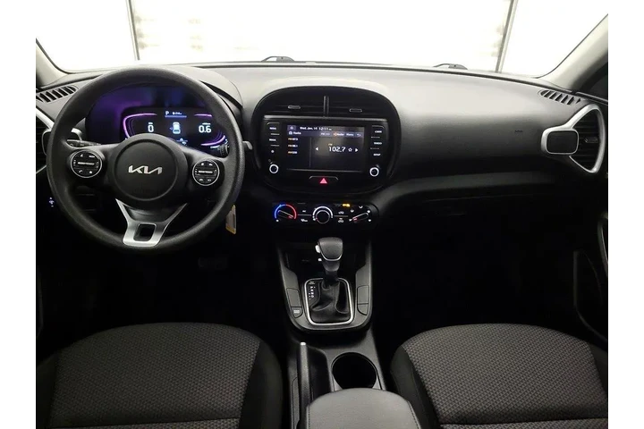 $16998 : Kia Soul 2024 LX 4dr Crossov image 9