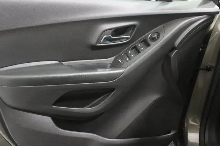 $18991 : Chevrolet Trax 2022 AWD LT 4 image 3