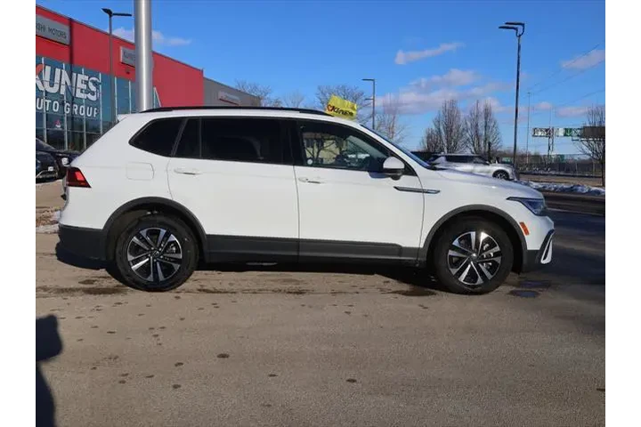 $20990 : Volkswagen Tiguan 2024 S 4dr image 10