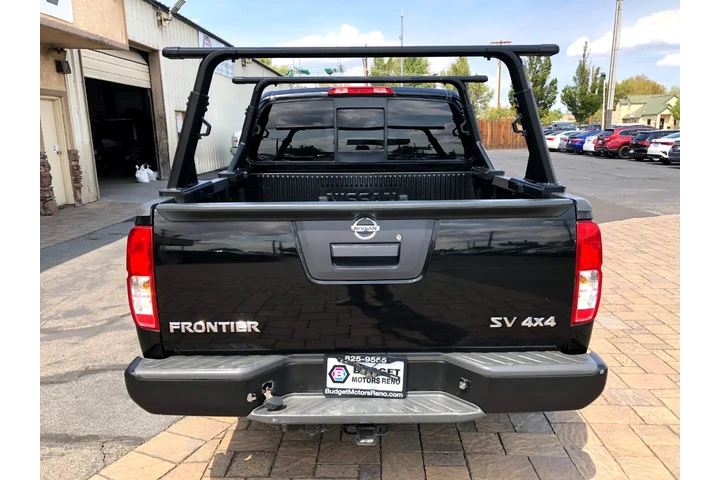 $15457 : 2014 Frontier SV Crew Cab 4WD image 4