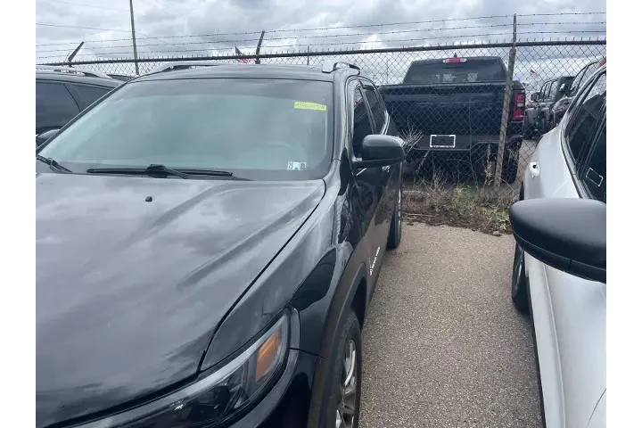 $13600 : Jeep Cherokee 2019 4x4 Latit image 5