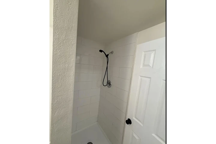 $1100 : Remodelado apt huntington park image 3