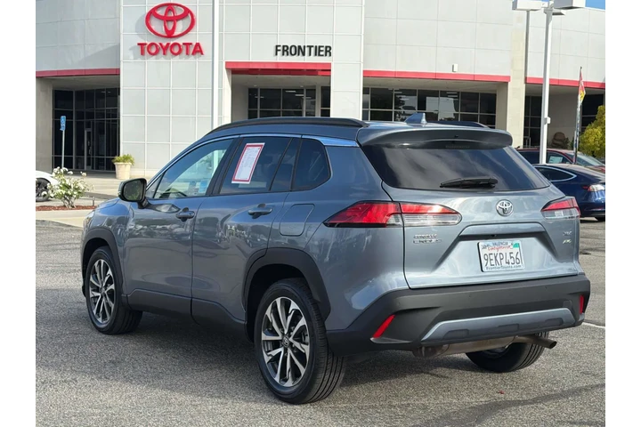 $27063 : Toyota Corolla Cross 2023 AW image 5