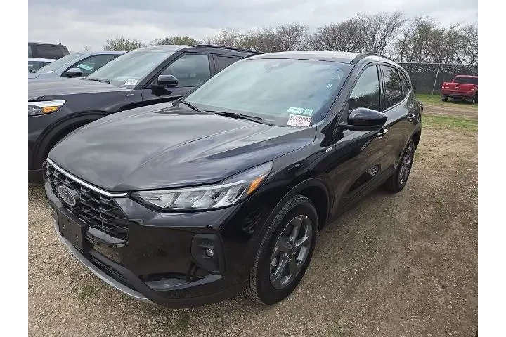 $24590 : Ford Escape 2025 AWD ST-Line image 1