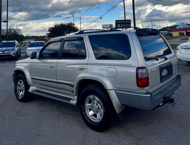 $4200 : 2000 4Runner SR5 image 9