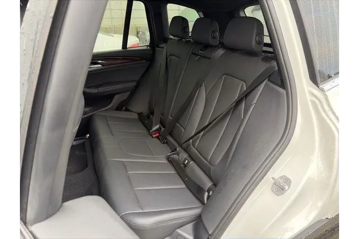 $24000 : BMW X3 2021 sDrive30i 4dr Sp image 9