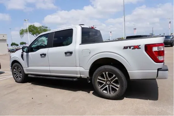 $29725 : Ford F-150 2022 4x2 XL 4dr S image 4