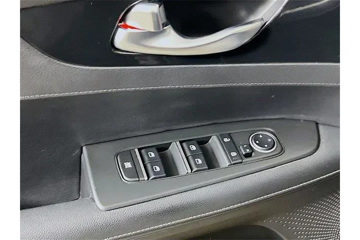 $23975 : Kia Forte 2023 GT-Line 4dr S image 9