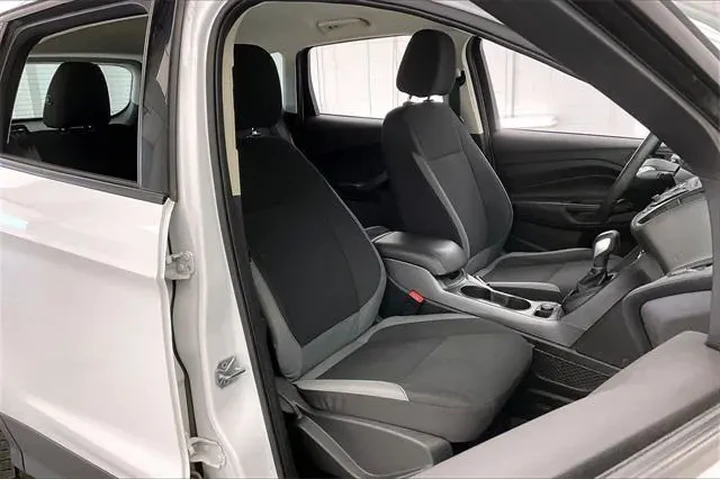 $7990 : Ford Escape 2015 S 4dr SUV image 7