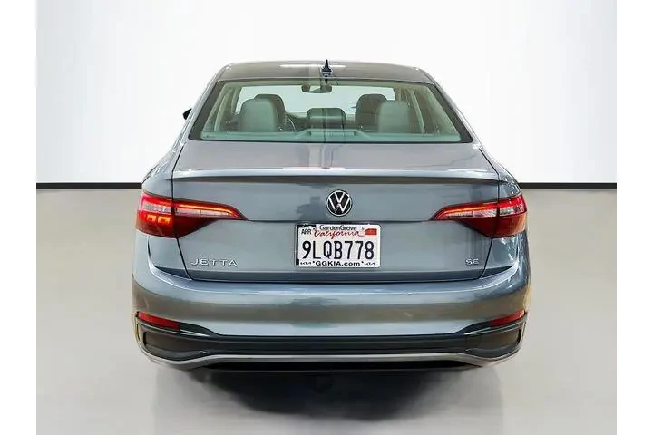 $16591 : Volkswagen Jetta 2024 SE 4dr image 6