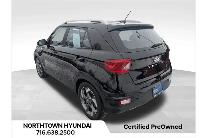 $17925 : Hyundai VENUE 2023 SEL 4dr C image 4