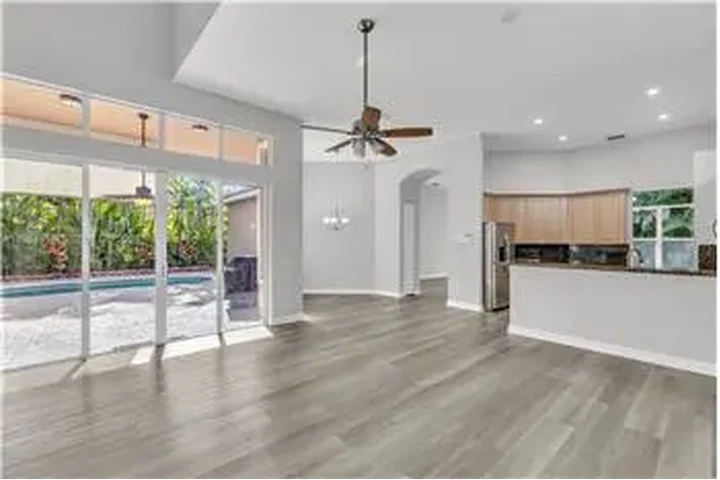 $5900 : Rental property with 5 bedro image 2