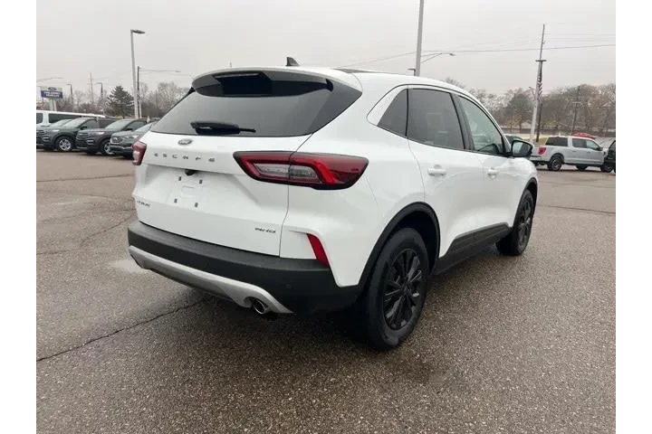 $22325 : Ford Escape 2023 AWD Active image 4
