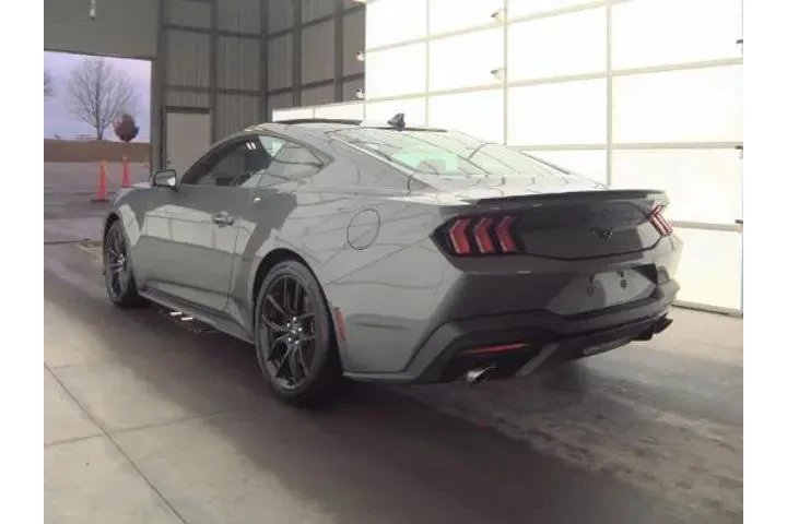 $35500 : Ford Mustang 2025 EcoBoost P image 3