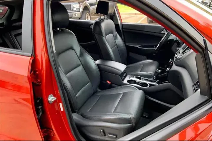 $13975 : Hyundai TUCSON 2017 AWD Limi image 9