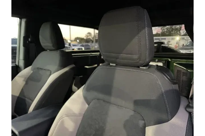 Ford Bronco 2023 4x4 Base Ad image 6