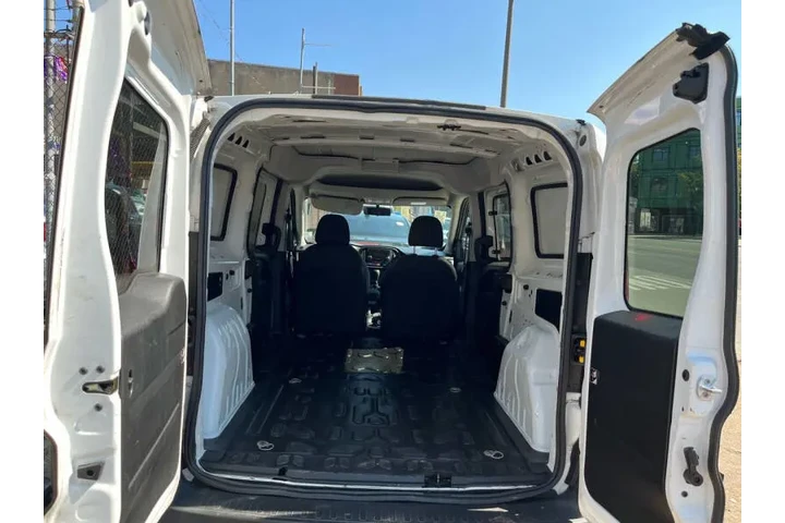 2016 RAM ProMaster City image 10