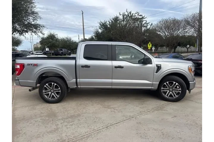 $28309 : Ford F-150 2022 4x2 XL 4dr S image 2