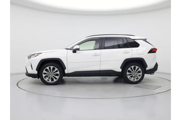 $27998 : Toyota RAV4 2020 XLE Premium image 3