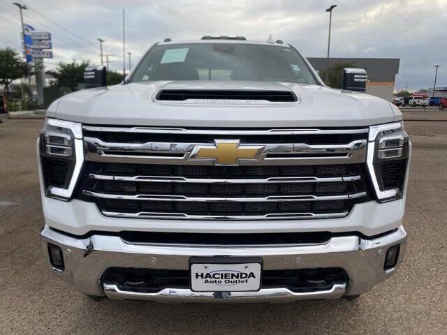 $72988 : 2024 Silverado 2500HD image 7