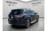 $19853 : Toyota Highlander 2016 XLE 4 thumbnail