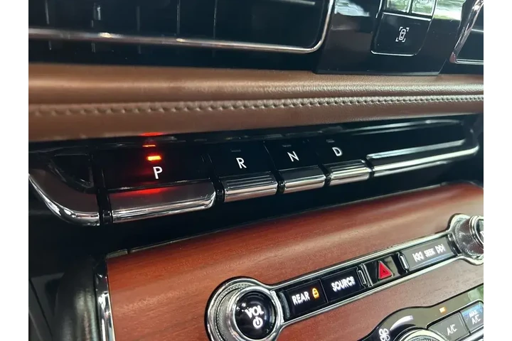 $28525 : Lincoln Aviator 2021 Reserve image 8
