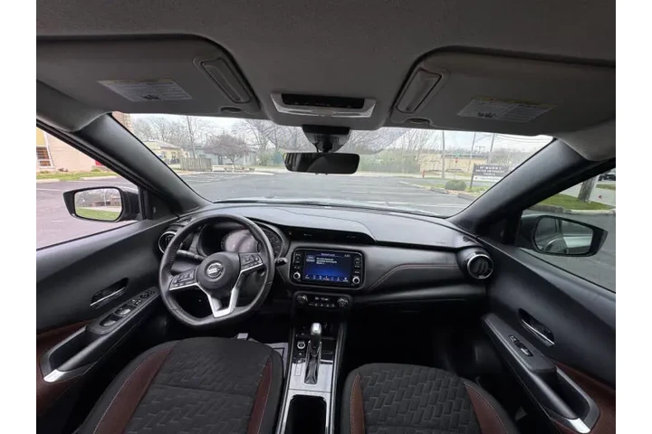 $10999 : 2021 Kicks SR image 9