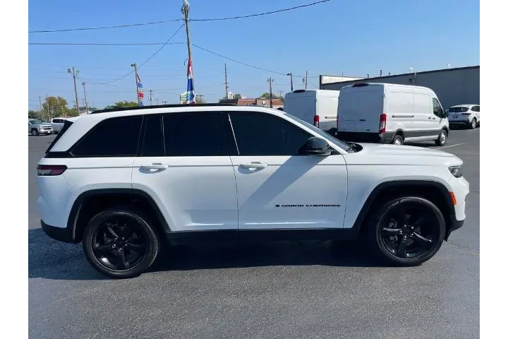 $31988 : Jeep Grand Cherokee 2023 4x4 image 8