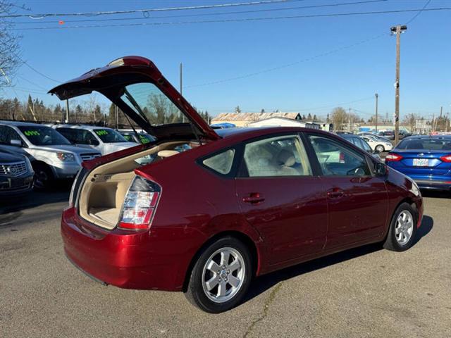 $6995 : 2005 Prius image 9