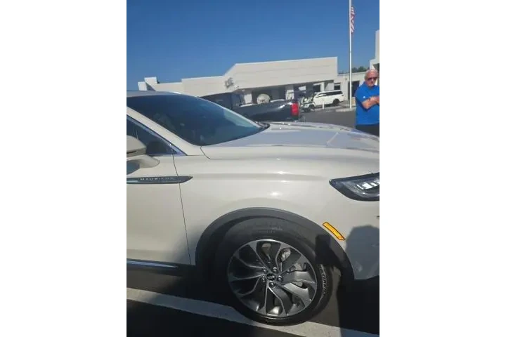 $36846 : Lincoln Nautilus 2023 Reserv image 9