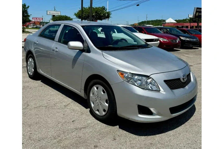 $5900 : 2010 Corolla LE image 3