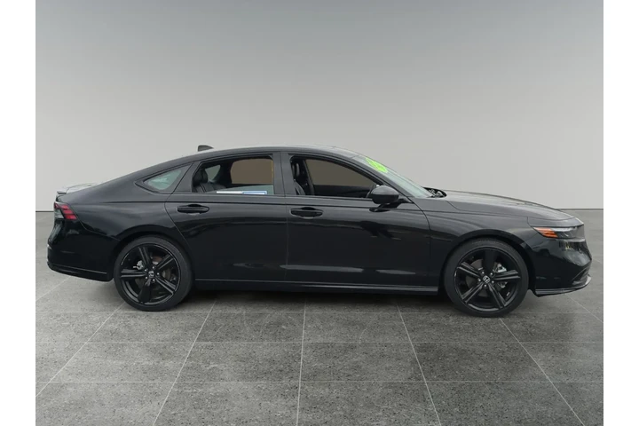 $29879 : Honda Accord Hybrid 2023 Spo image 6