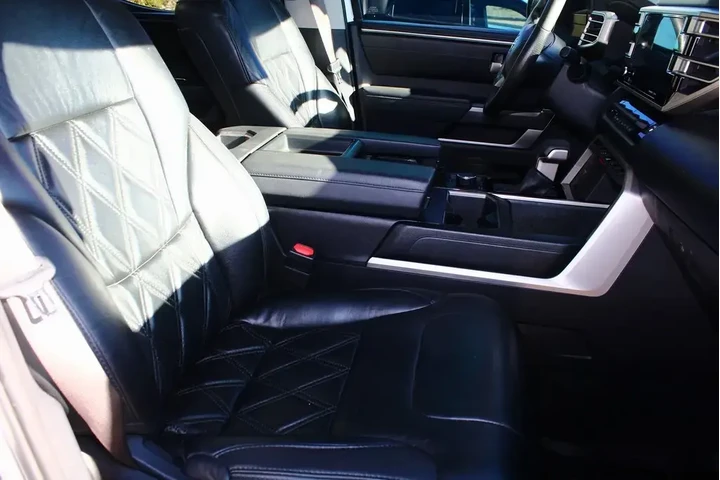 $39350 : Toyota Tundra 2022 4x4 SR5 4 image 7