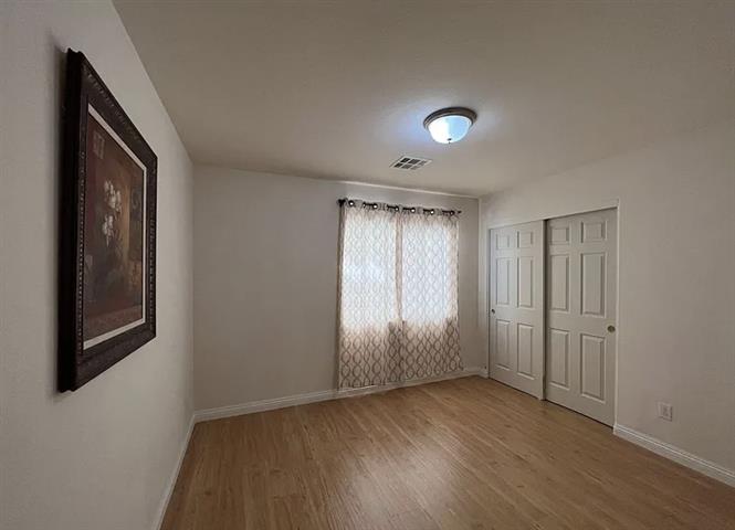 $1200 : HOUSE RENT IN LAS VEGAS NV image 5