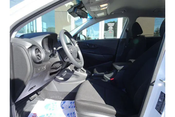 $23139 : Hyundai KONA 2023 AWD SEL 4d image 8