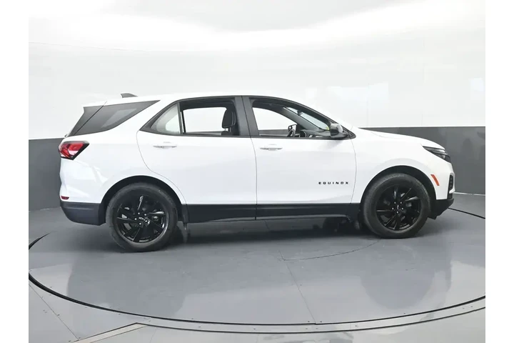 $16994 : Chevrolet Equinox 2024 LS 4d image 7