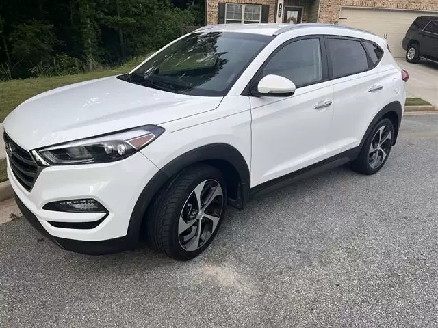 $7000 : 2016 Tucson LIMITED image 1