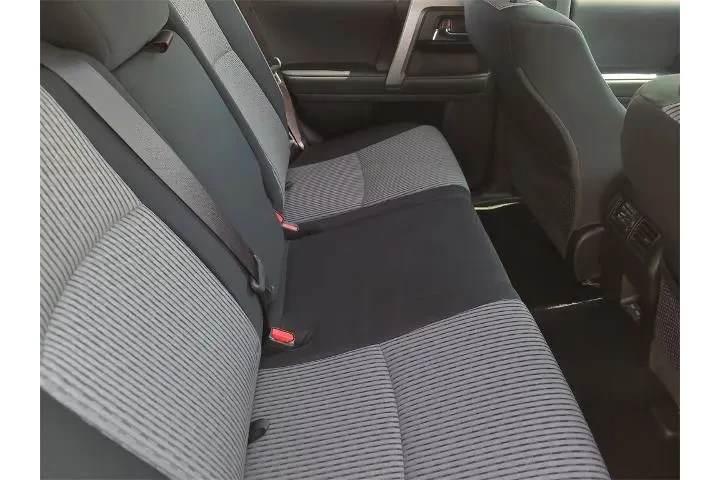 $35205 : Toyota 4Runner 2024 4x4 SR5 image 9