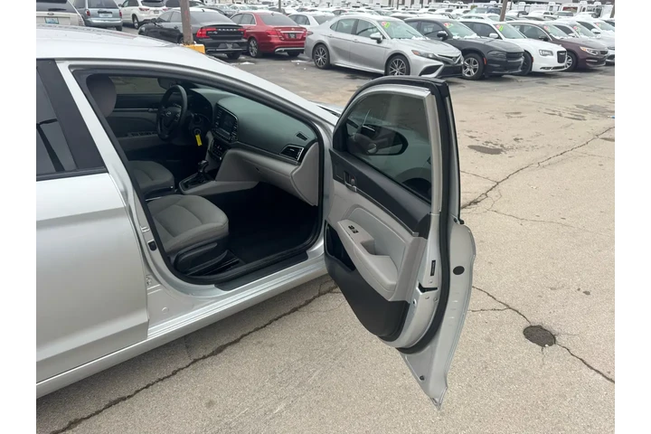 $8980 : 2018 Elantra SEL 2.0L Auto SU image 8