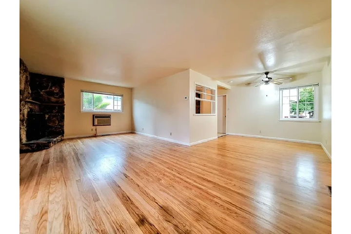 $1000 : RENTAL QUALIFICATIONS image 2